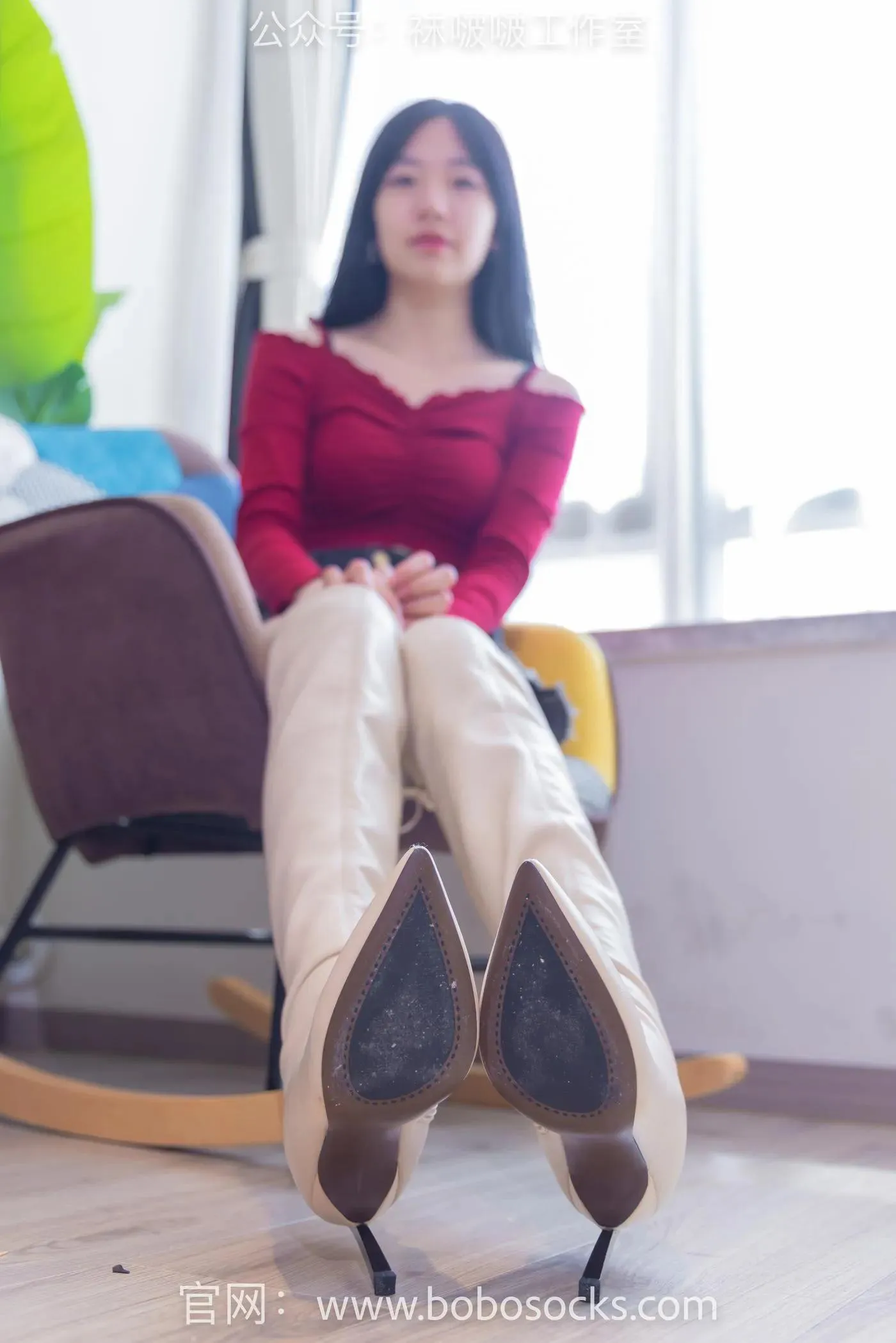 [BoBoSocks袜啵啵]NO.120 小甜豆-高跟长靴、白棉袜、裸足 [170P]插图